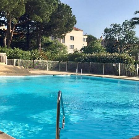 Merazur Fréjus Екстериор снимка