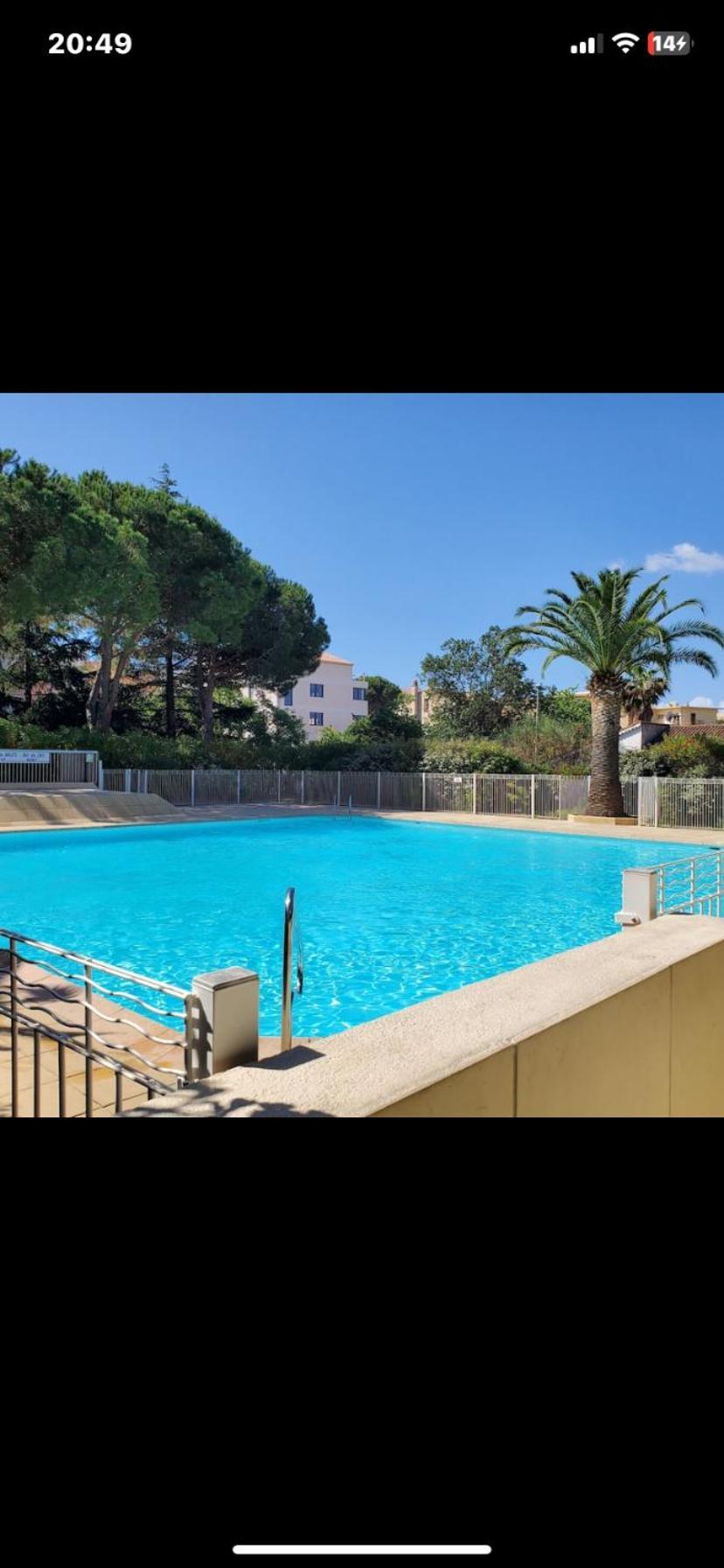 Merazur Fréjus Екстериор снимка